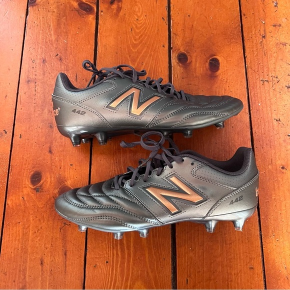 ***NWOT***New Balance Men's 442 Soccer Cleats - Picture 1 of 7